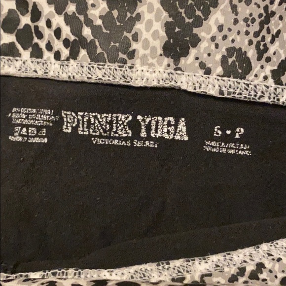 Victoria secret leggings - Picture 2 of 3